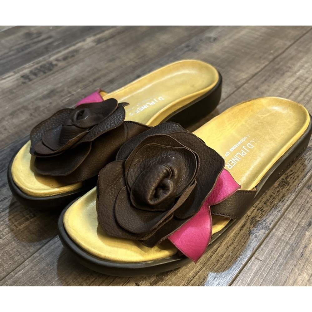Donald J Pliner Leather Sandals Size 6.5M Brown fuchsia Rose Flower Wedge Slide